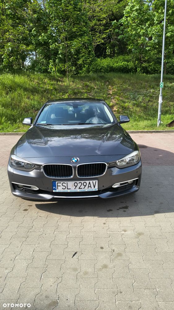 BMW Seria 3 328i xDrive - 14