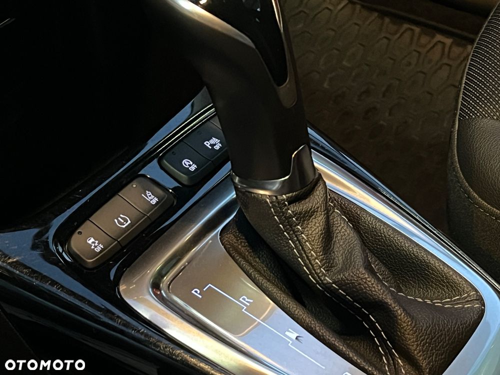 Opel Crossland 1.2 T GS Line - 29