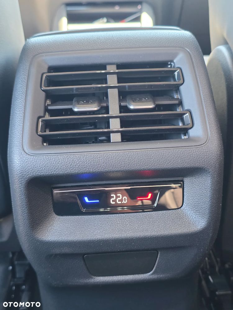 Volkswagen Tiguan 2.0 TSI 4Mot Elegance DSG - 23