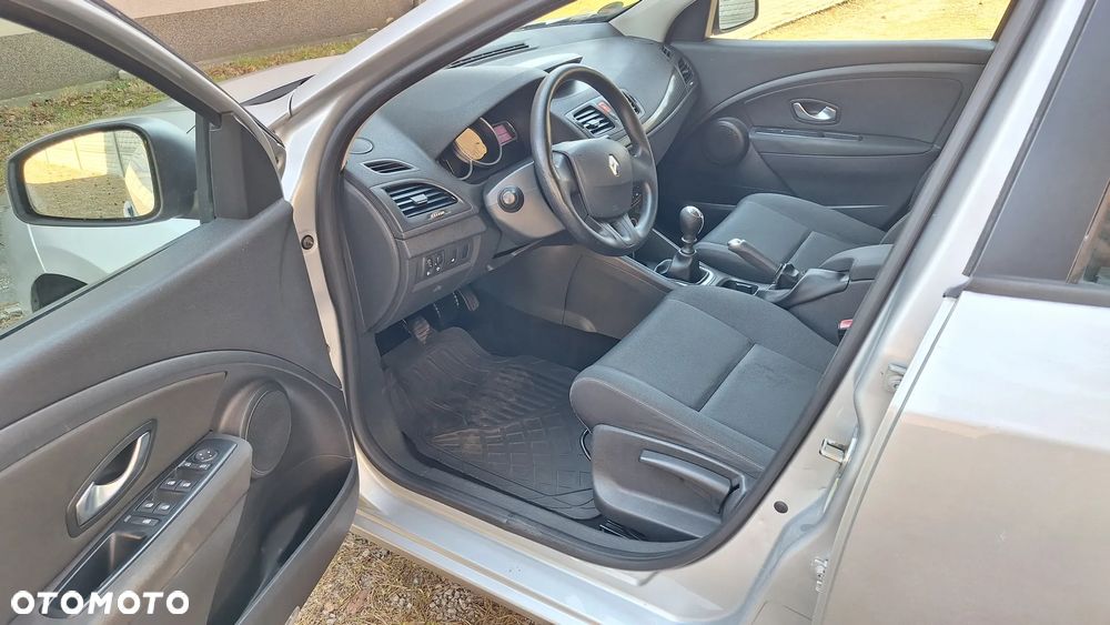 Renault Megane 1.6 16V 110 Expression - 5