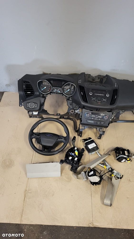 Ford escape kuga mk3 2017rok deska konsoleta air bag pasy konsolet orginal