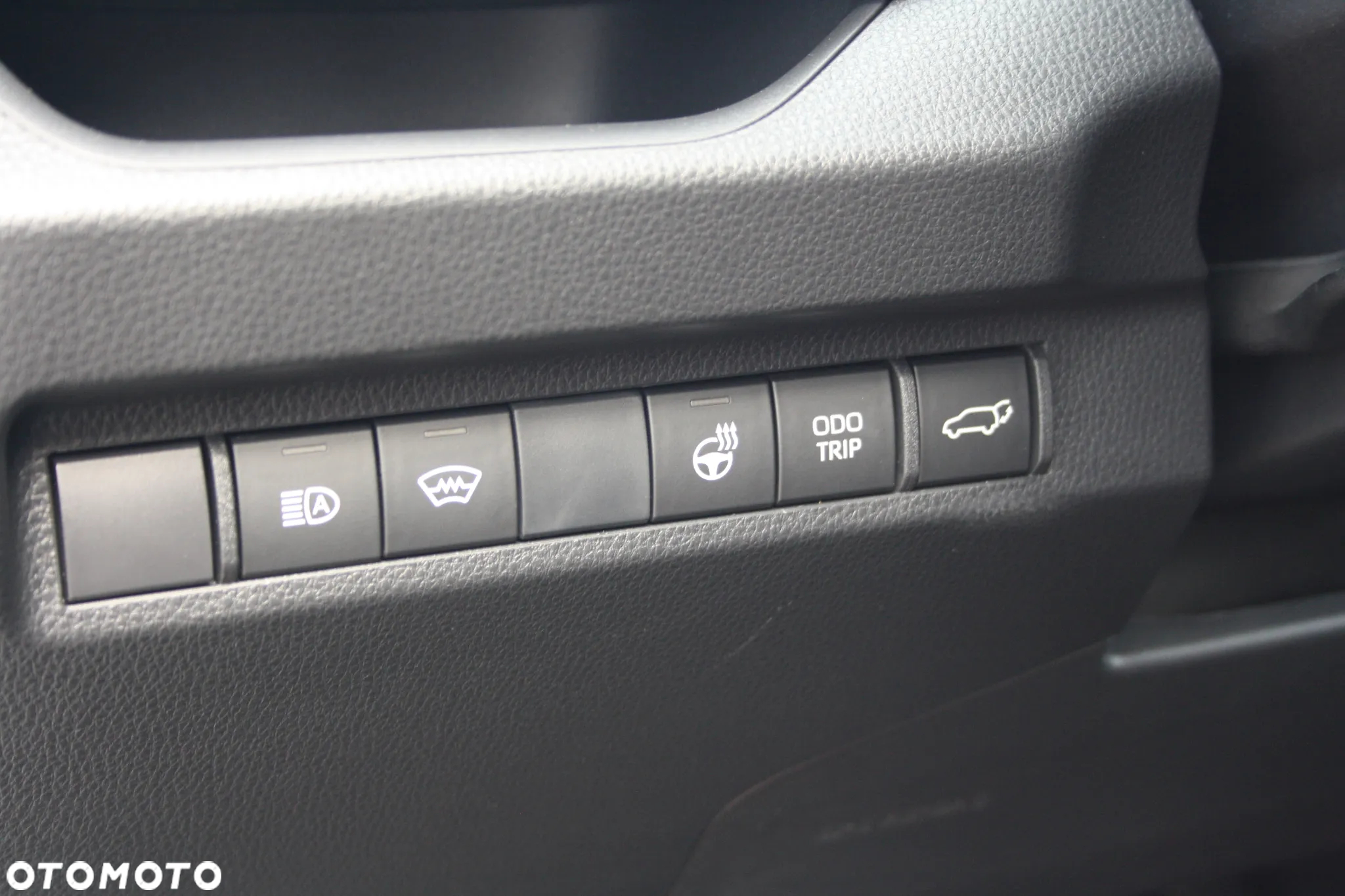 Suzuki Across 2.5 Plug-in Hybrid Elegance 4WD CVT - 16