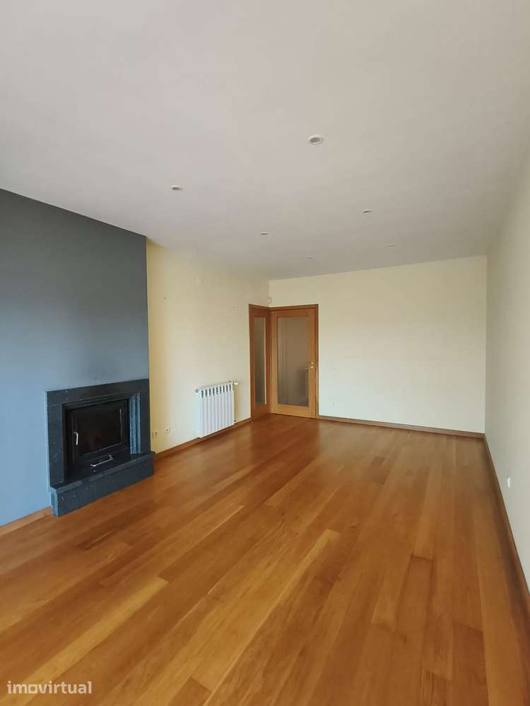 Apartamento T2 - Condomínio Tenente Valadim - Grande imagem: 4/18