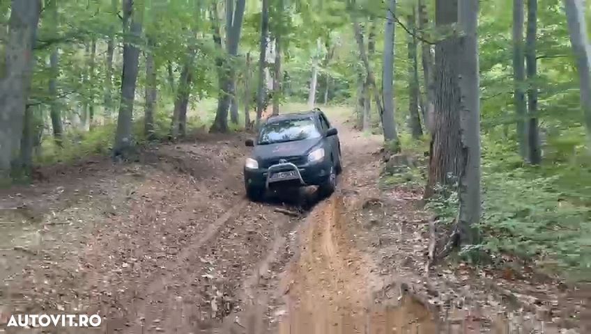 Toyota RAV4 2.2 D-4D Confort - 1