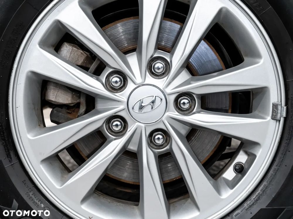 Hyundai i30 1.5 DPI Classic + - 12