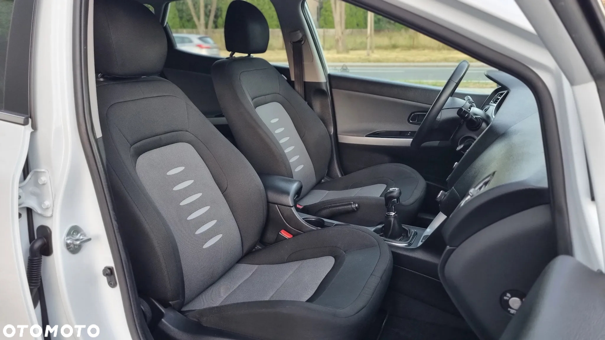 Kia Ceed 1.4 CVVT Fifa World Cup Edition - 14