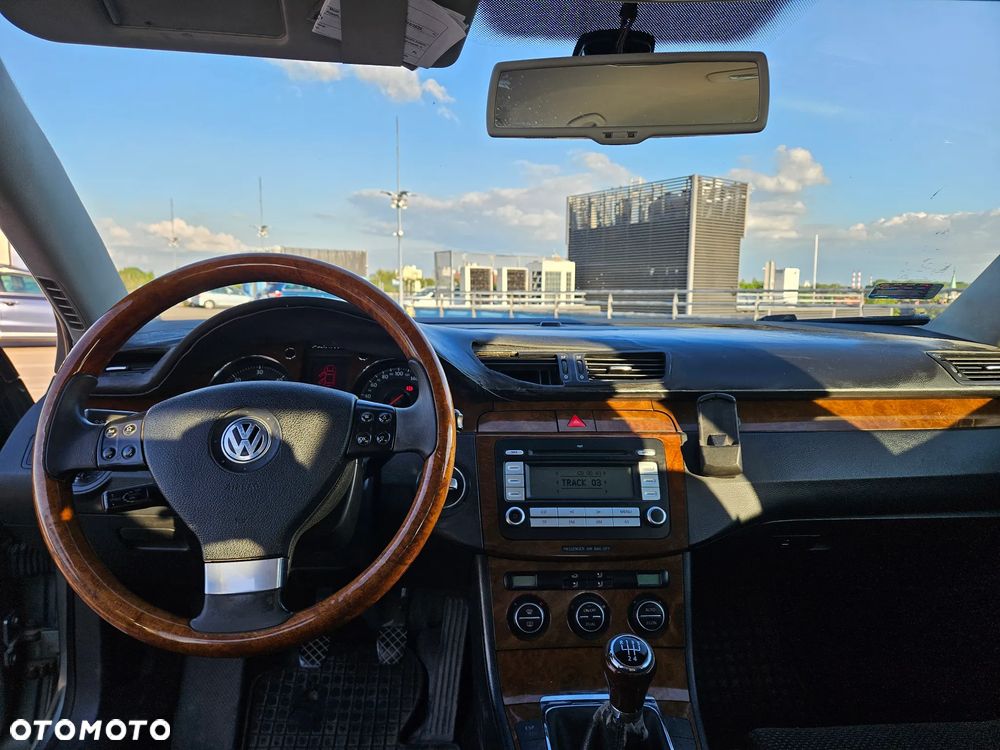 Volkswagen Passat 1.9 TDI Comfortline - 7