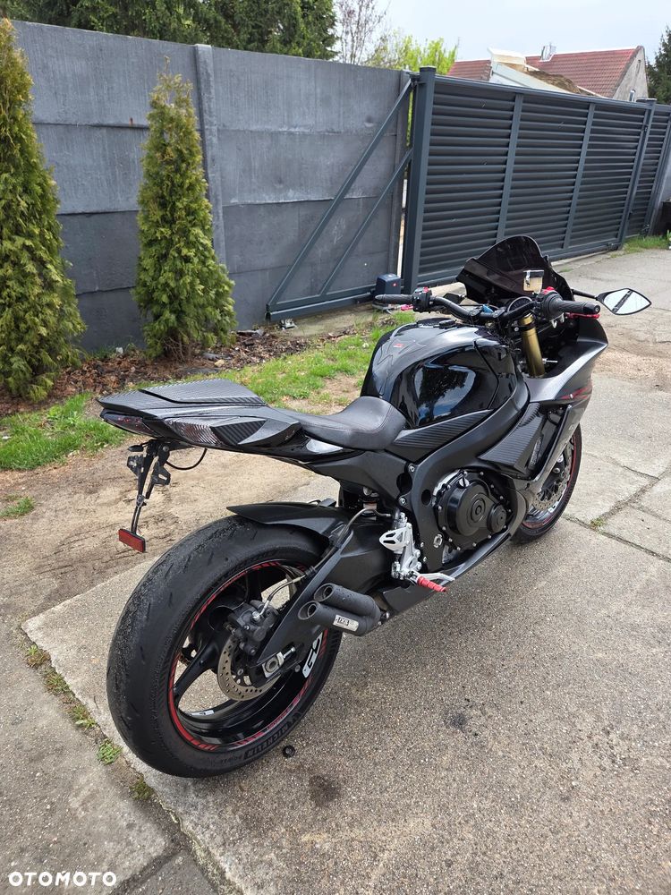 Suzuki GSX-R - 10