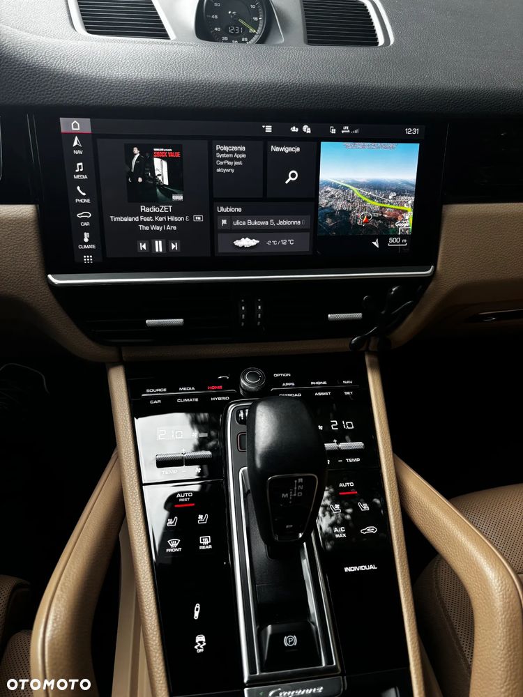 Porsche Cayenne - 23