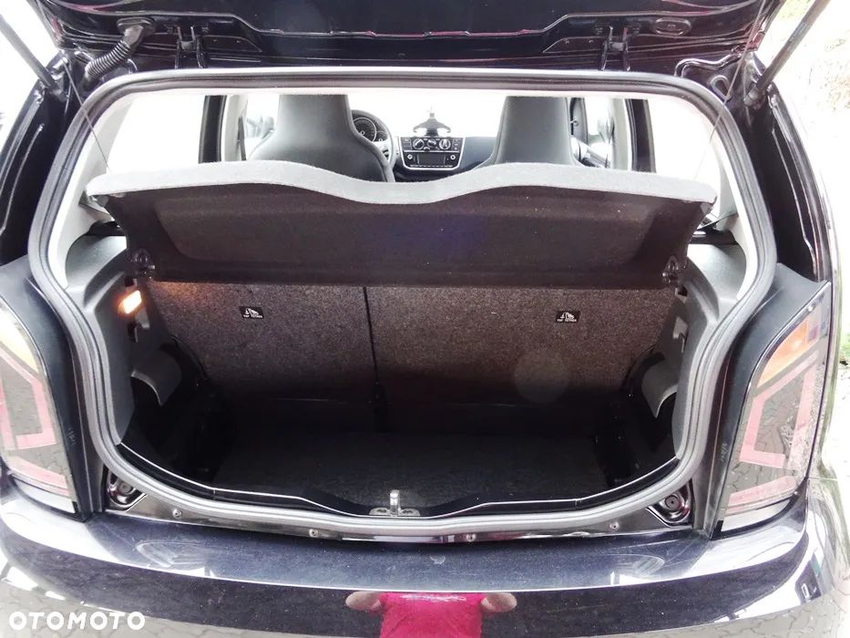 Volkswagen up! 1.0 Beats - 9