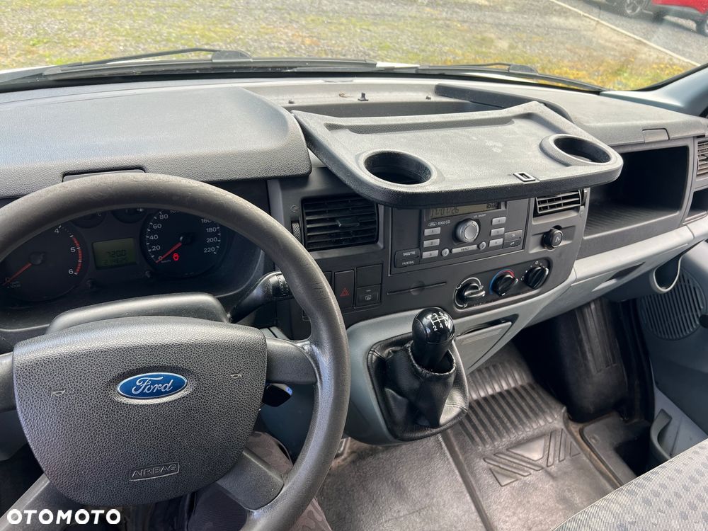 Ford Transit - 18