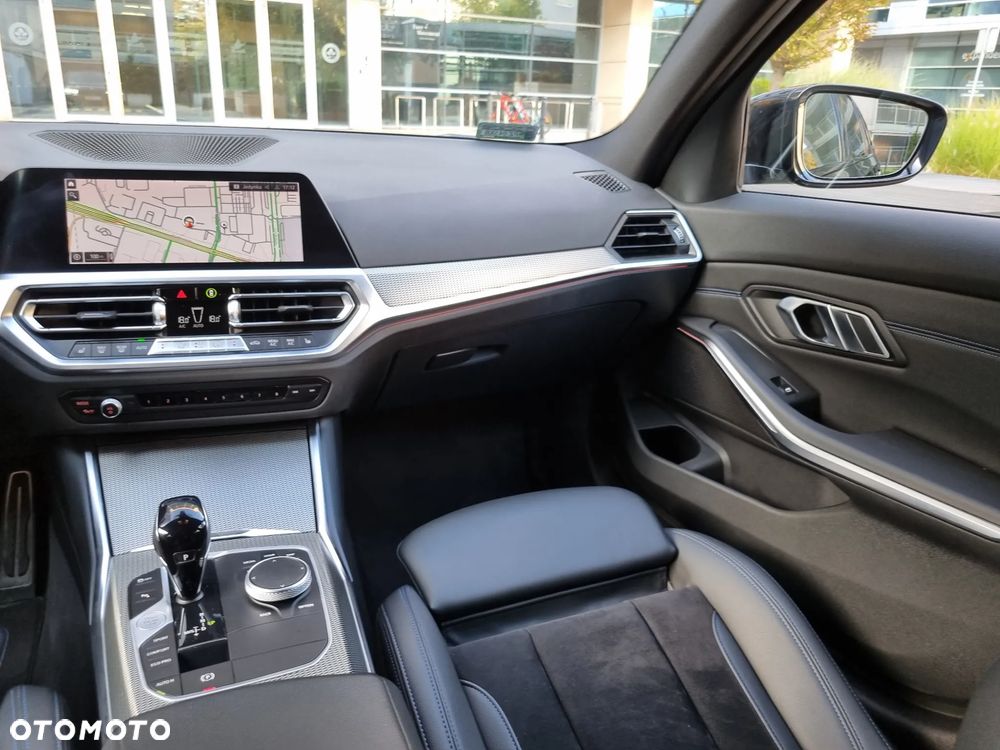 BMW Seria 3 320d xDrive M Sport Sport - 14