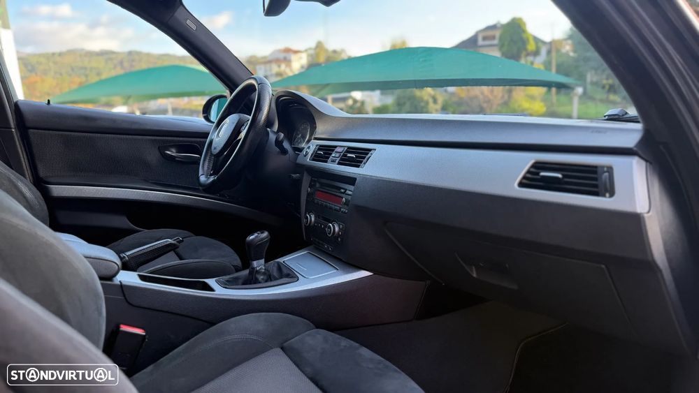 BMW 320 d Touring - 24