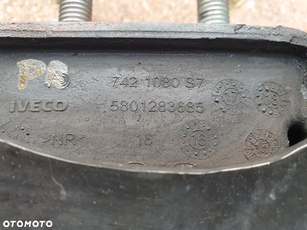 Poduszka silnika IVECO 3,0 HPi Oryginał OEM z 2021 - 3