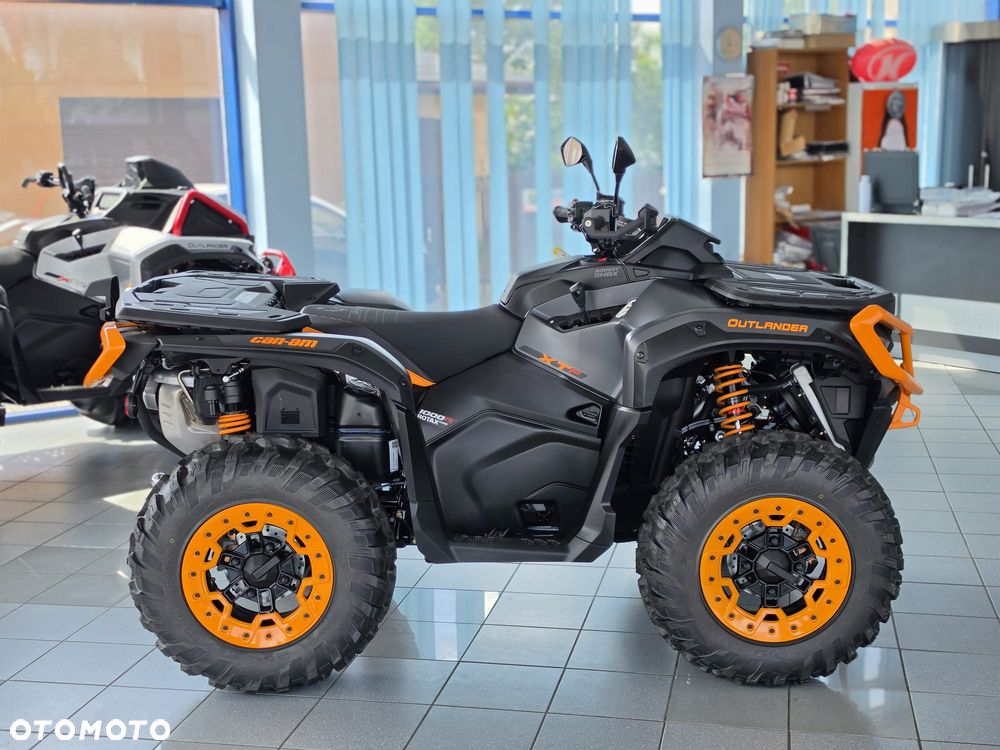 Can-Am Outlander - 10