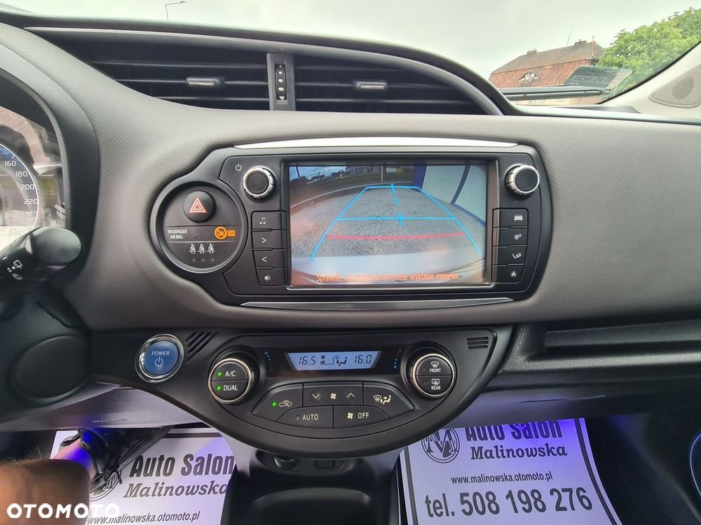 Toyota Yaris Hybrid 100 Life - 14