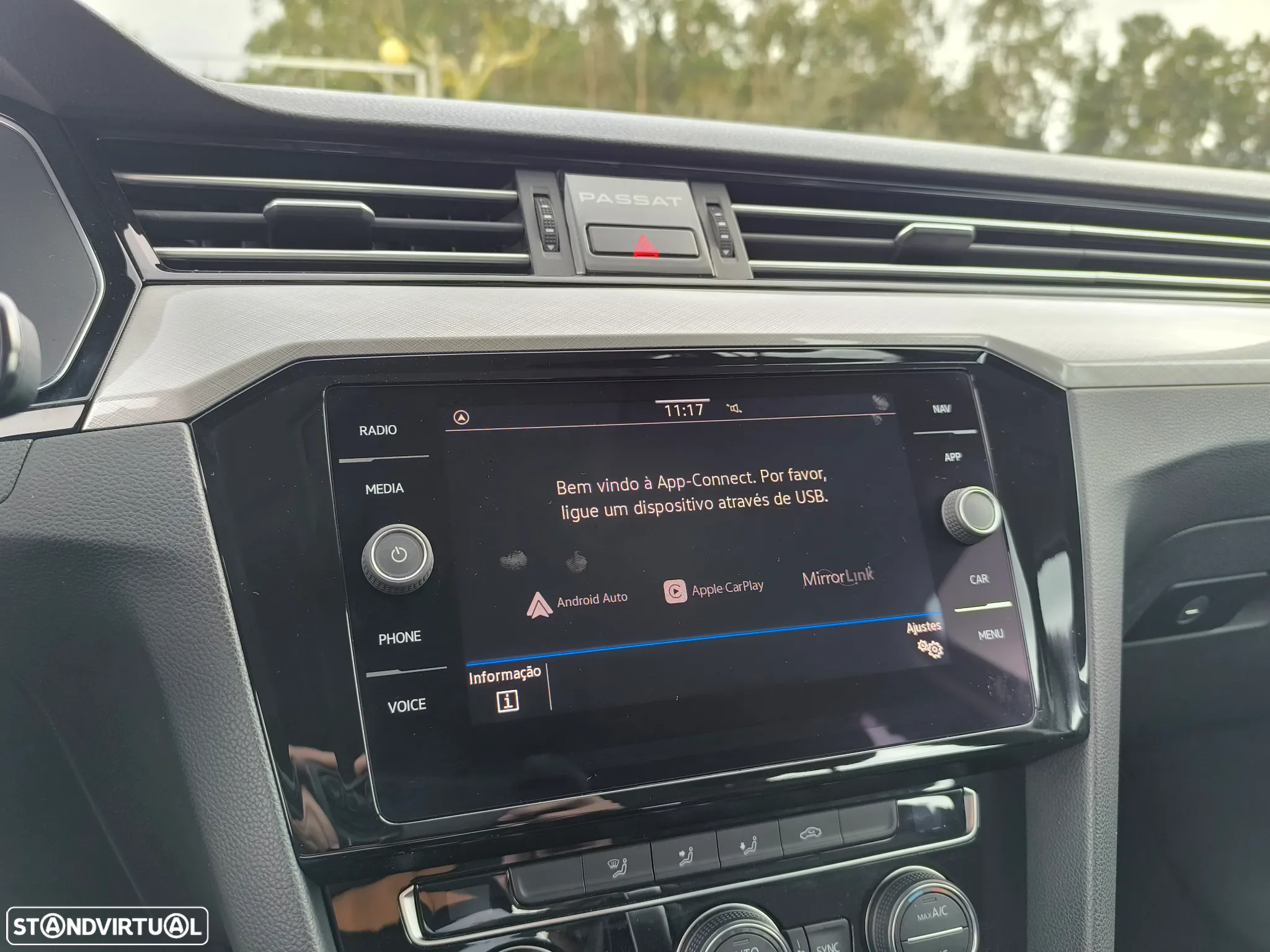 VW Passat Variant 2.0 TDi Business DSG - 11