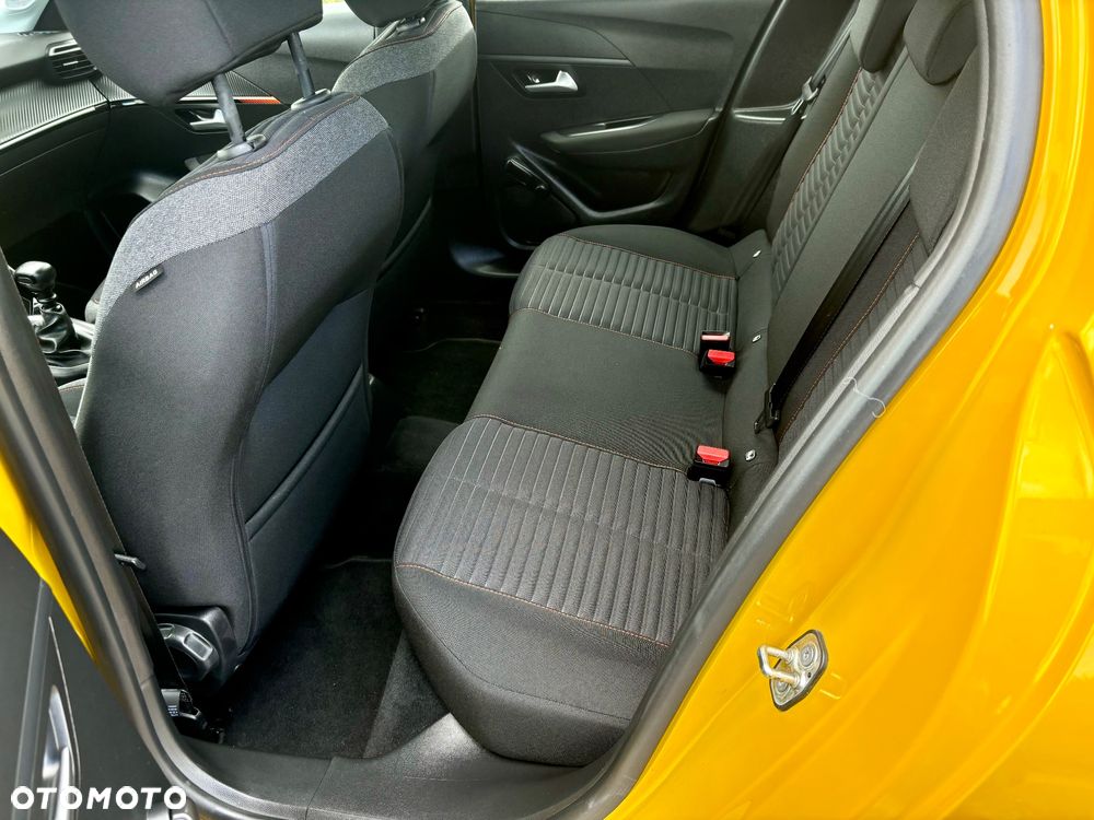 Peugeot 208 - 10