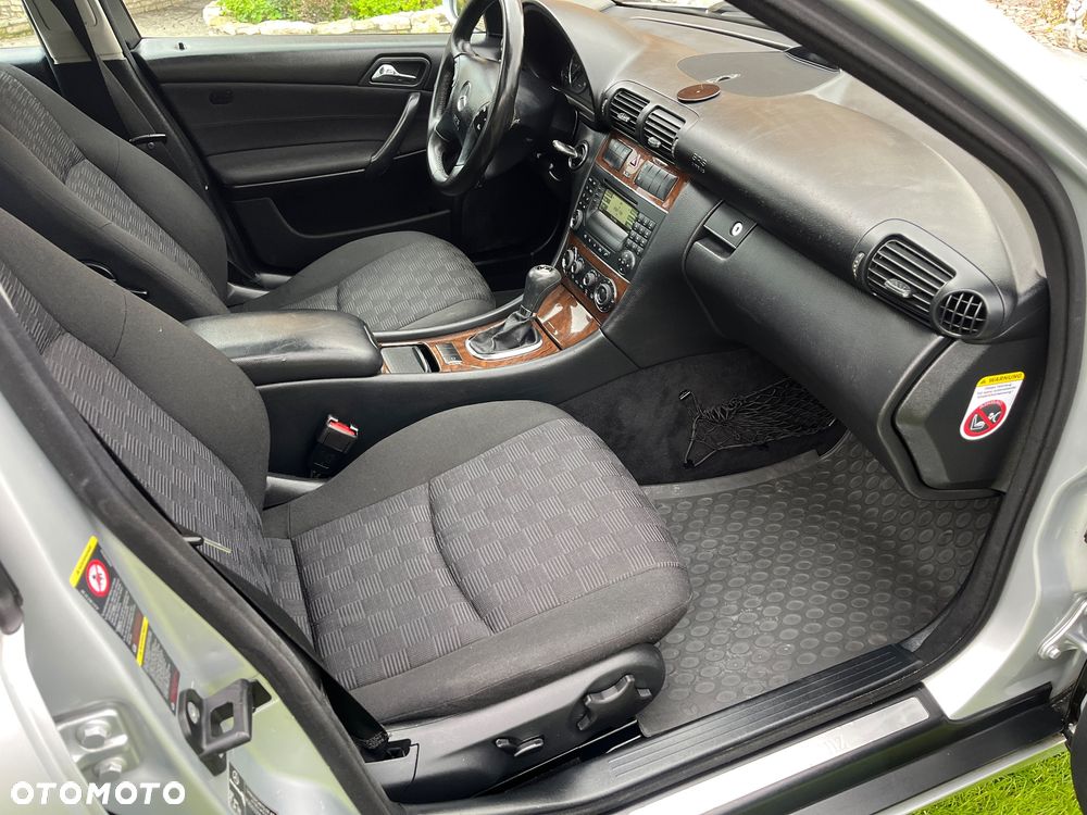 Mercedes-Benz Klasa C 220 T CDI Automatik Elegance - 8