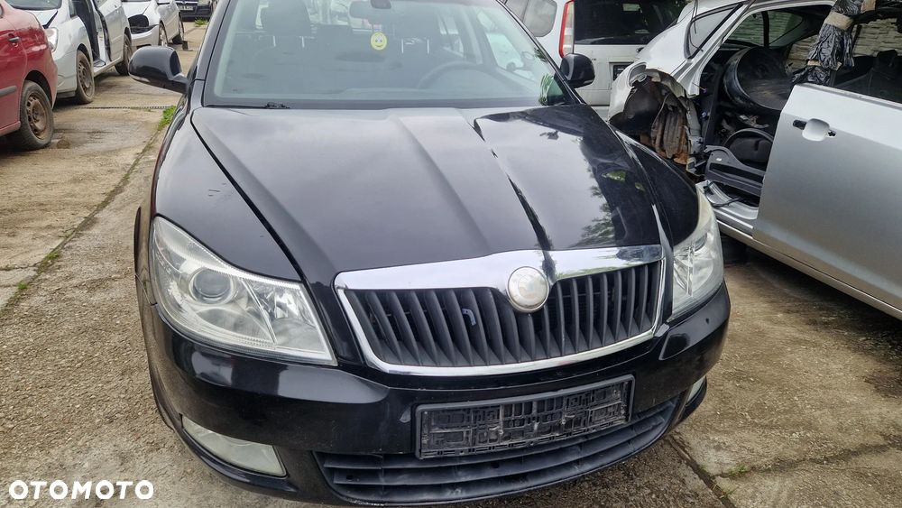 SKODA OCTAVIA II LIFT MASKA 9910