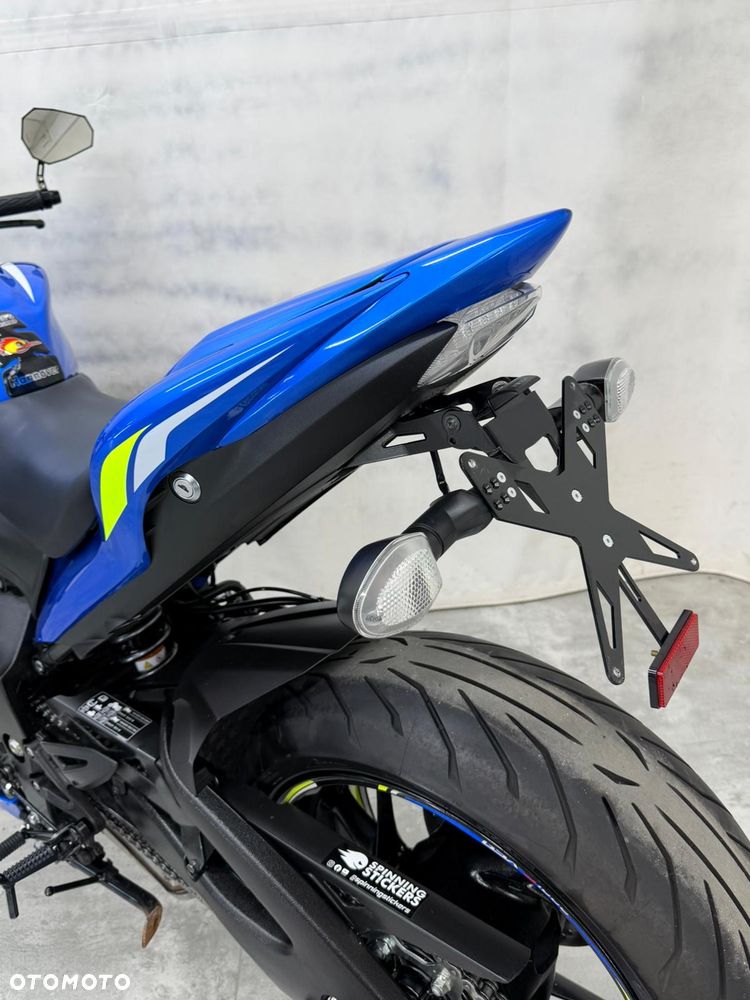 Suzuki GSX 1000 - 11