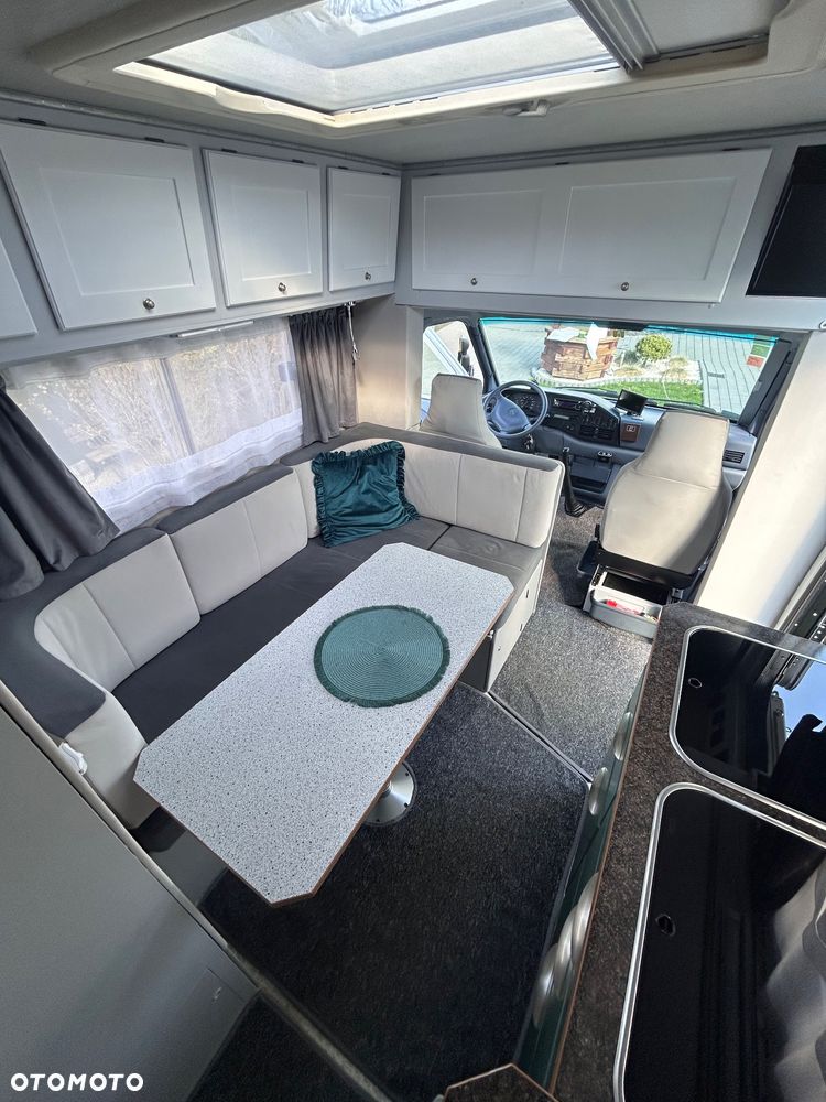 Mercedes-Benz Sprinter - 30