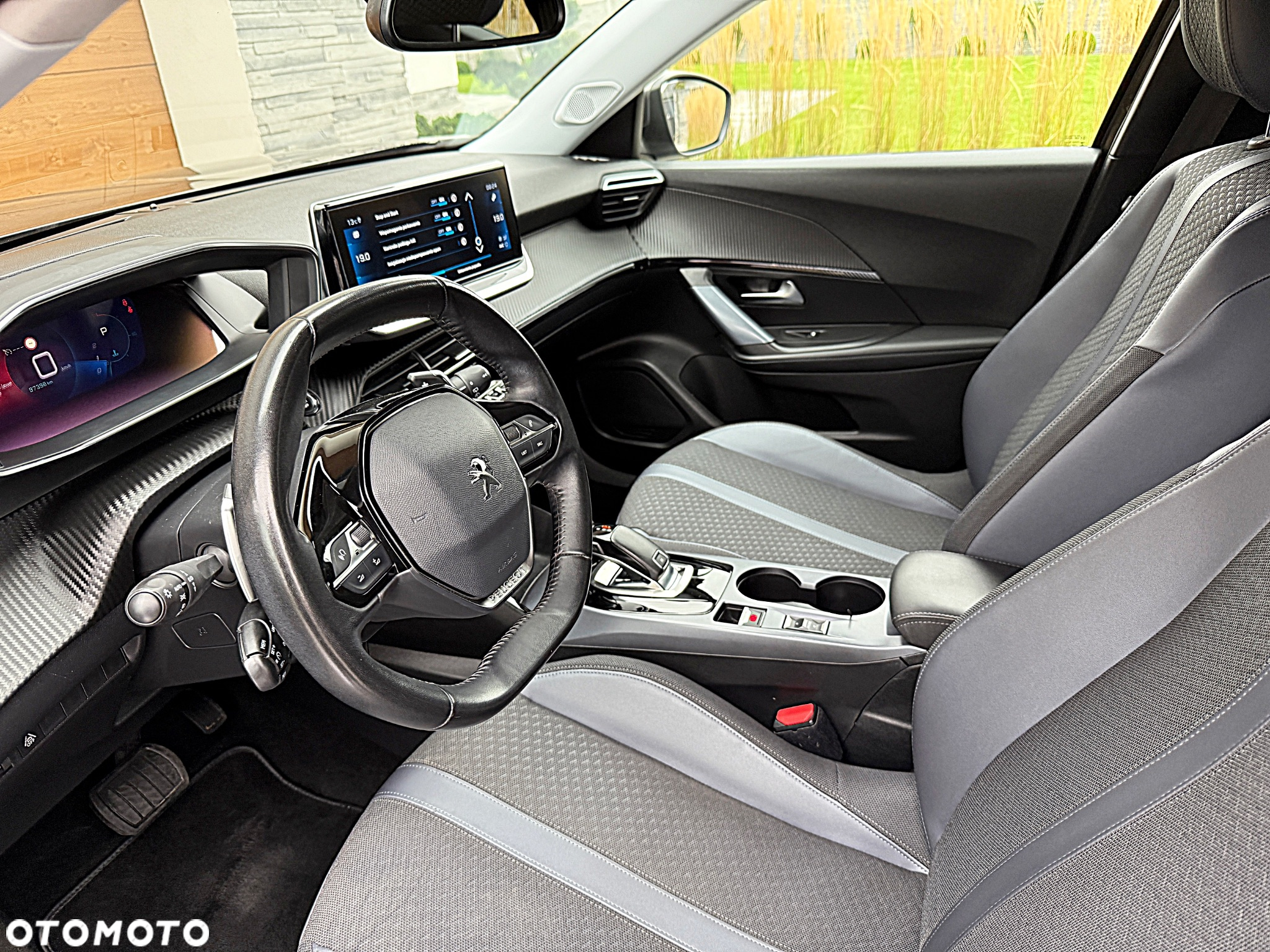 Peugeot 2008 1.5 BlueHDi Allure Pack S&S EAT8 - 14