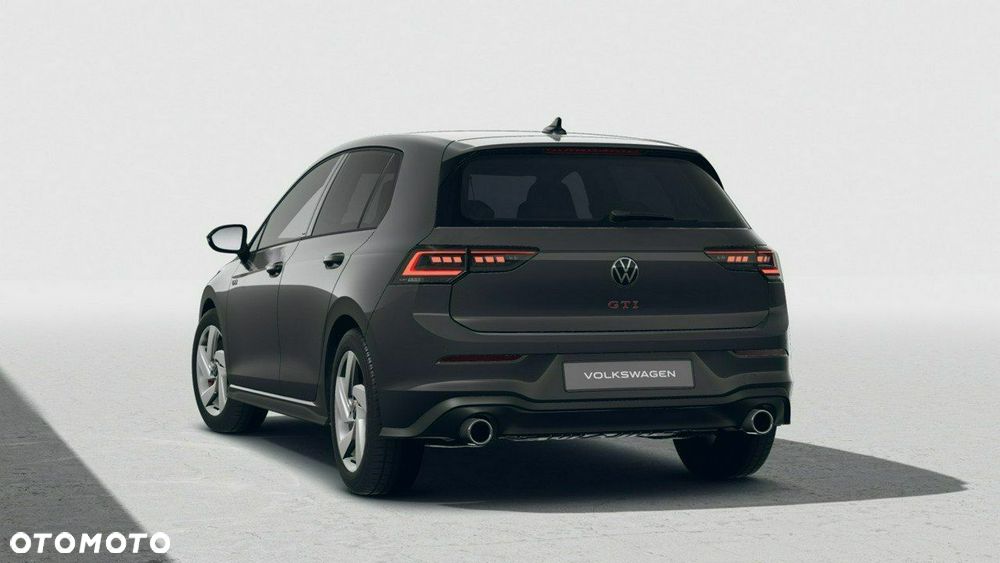 Volkswagen Golf - 5