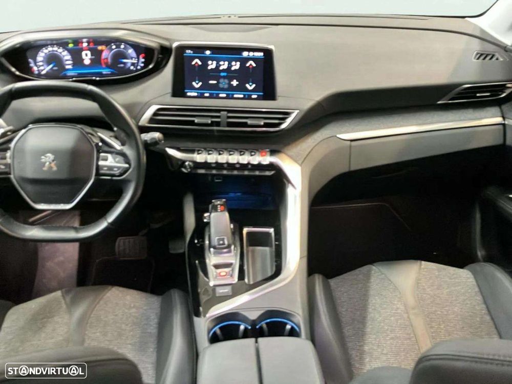 Peugeot 5008 1.5 BlueHDi Allure EAT8 - 9