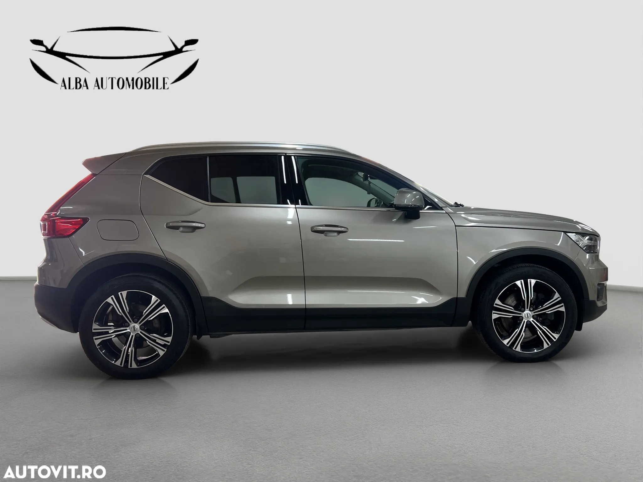 Volvo XC 40 Recharge T5 Twin Engine AT7 Inscription Expression - 4