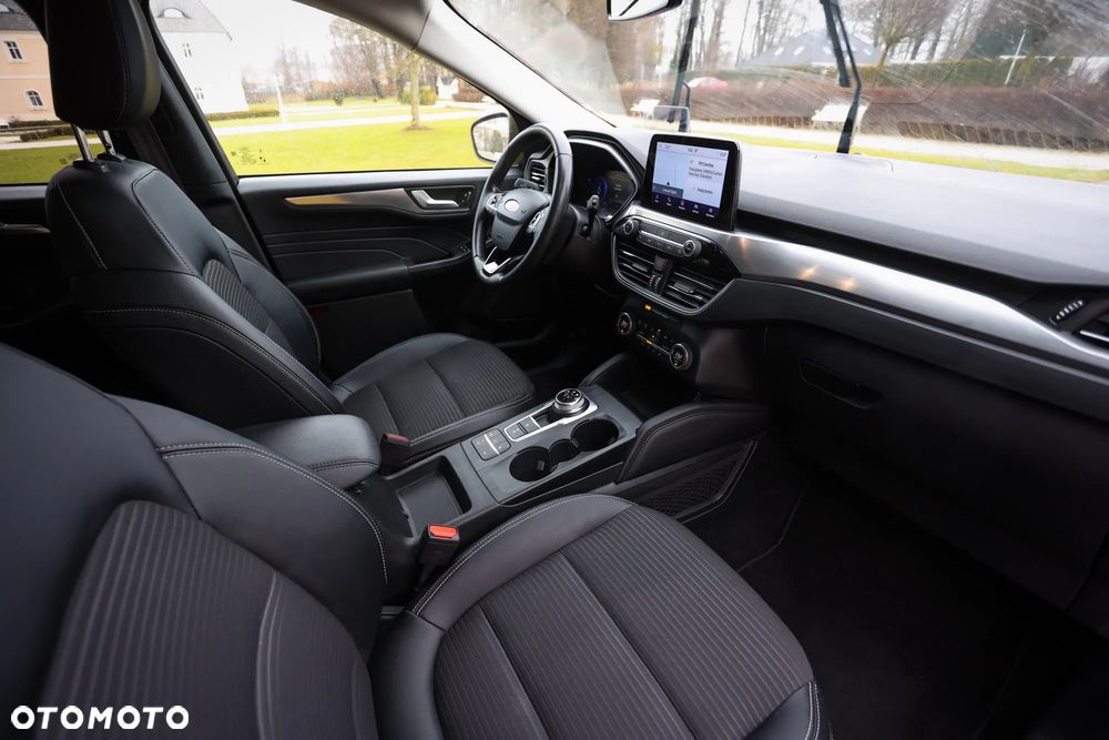 Ford Kuga 2.0 EcoBlue 4x4 TITANIUM X - 24