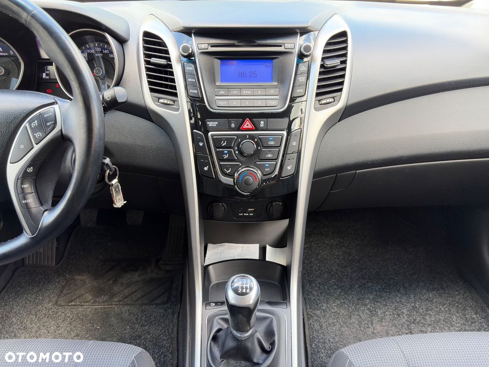 Hyundai i30 blue 1.4 Passion - 25