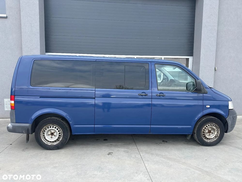 Volkswagen Caravelle - 2