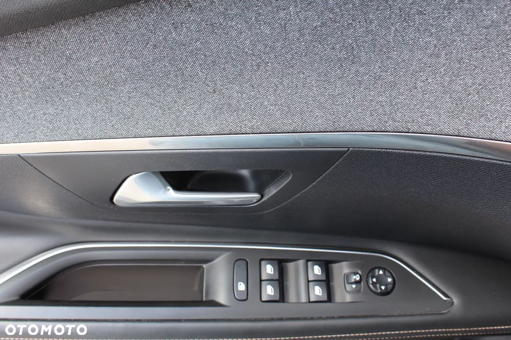 Peugeot 3008 PureTech 130 Stop & Start Allure - 16