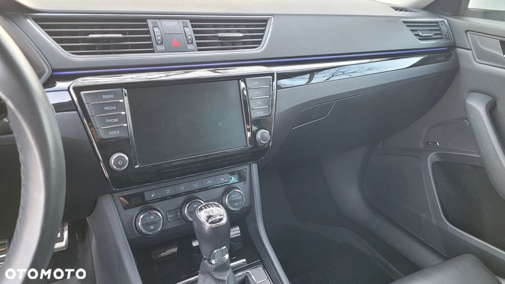 Skoda Superb 1.8 TSI L&K - 34