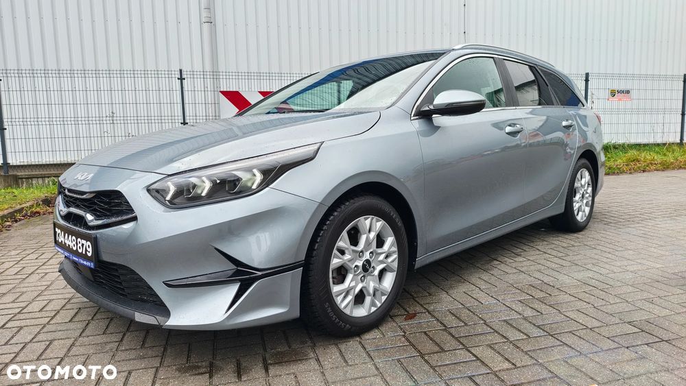 Kia Ceed - 11