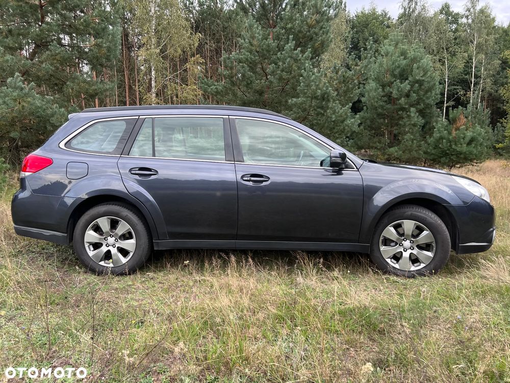 Subaru Outback 2012 photo 4