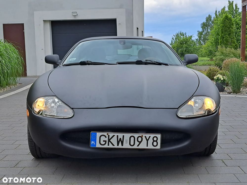 Jaguar XK8 - 1