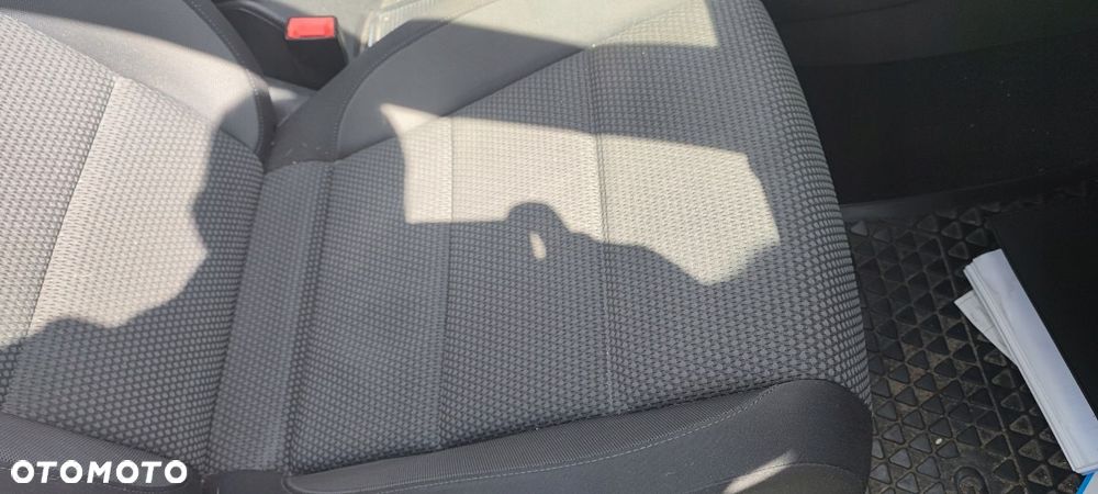 VW GOLF VI 6 HB FOTEL PRAWY PRZÓD PASAŻERA 5D GRZANY - 2