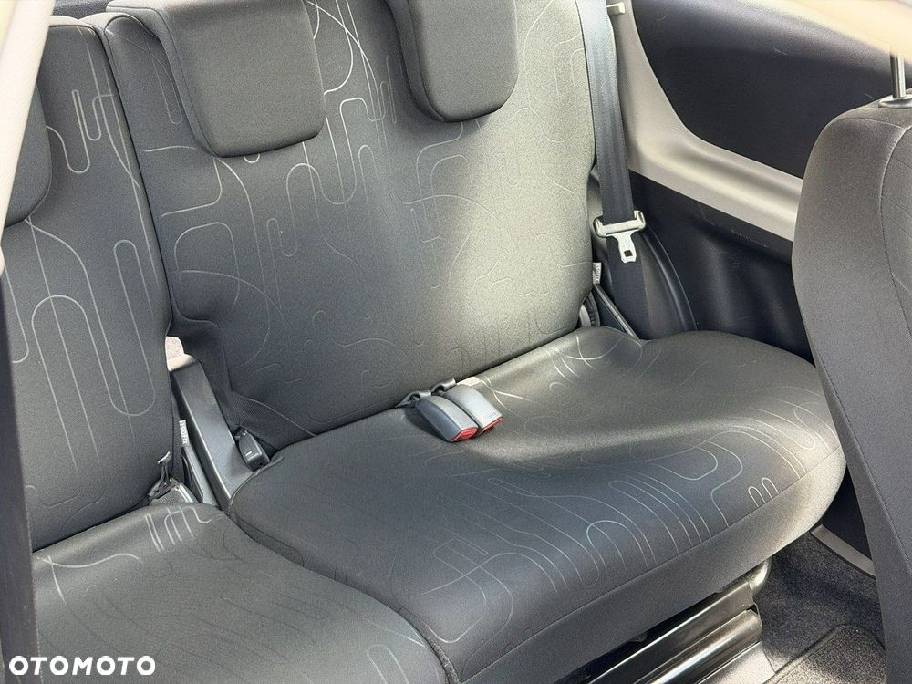 Toyota Yaris - 22