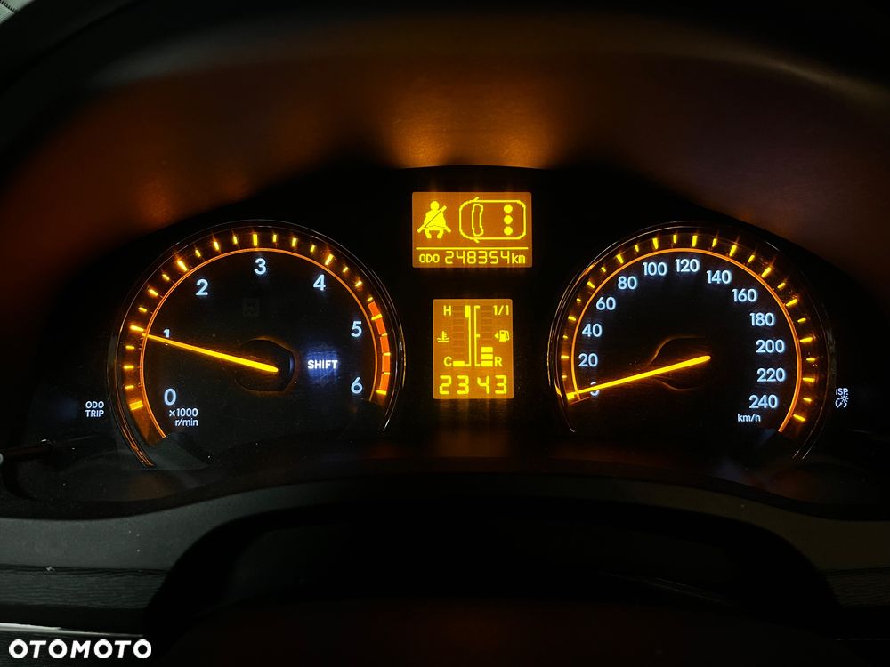 Toyota Avensis 2.0 D-4D Sol - 12