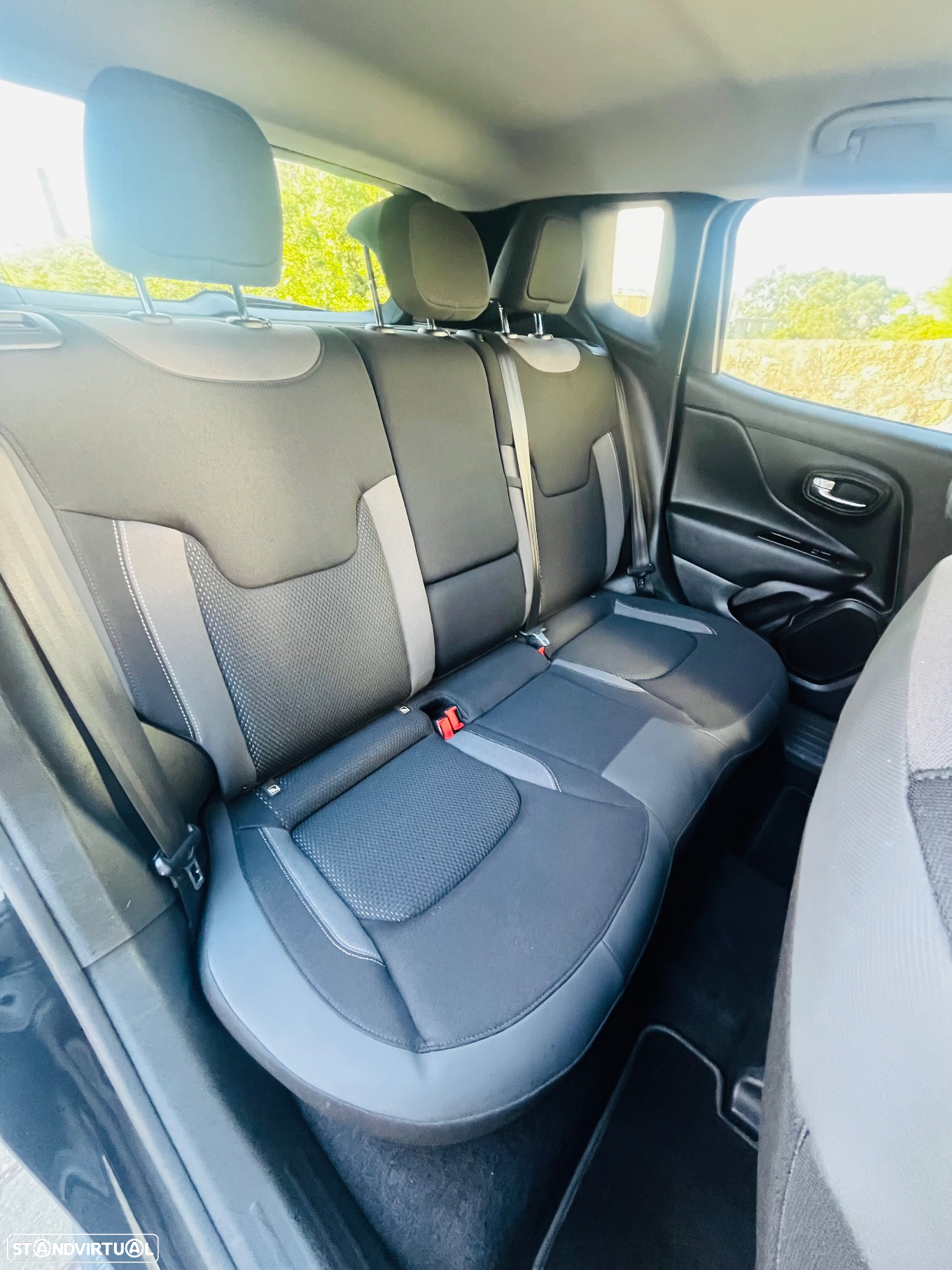 Jeep Renegade 1.3 TG 4Xe Limited - 29