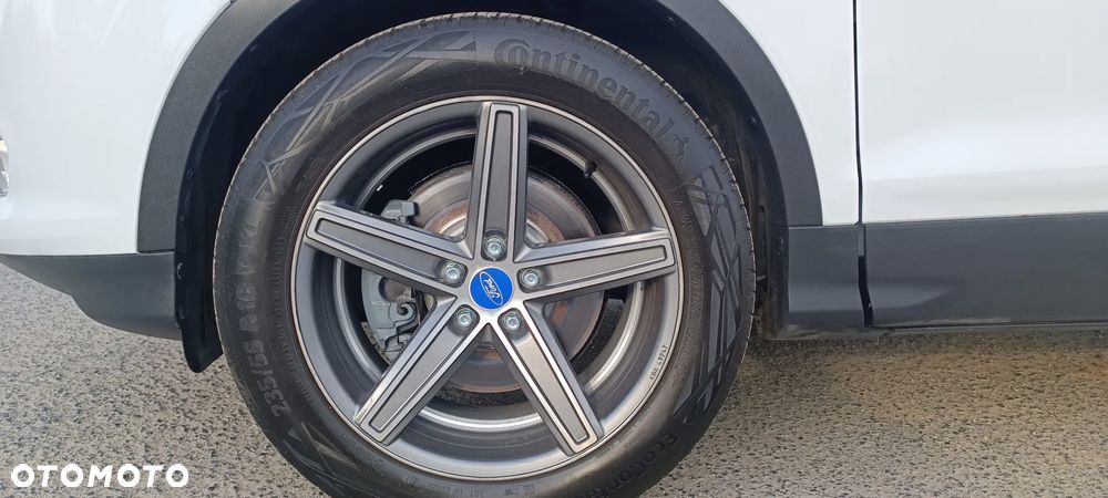 Ford Kuga - 18