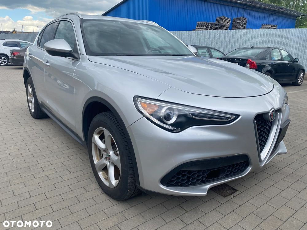 Alfa Romeo Stelvio - 5