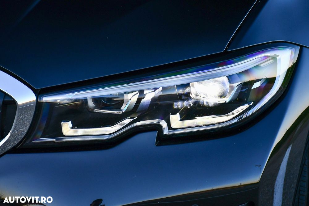 BMW Seria 3 330i xDrive AT - 40