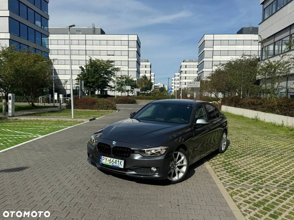 BMW Seria 3 320i Sport Line - 1