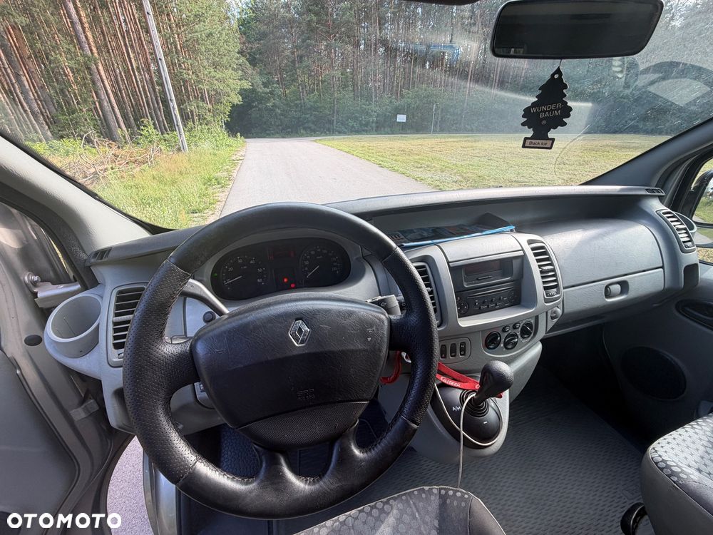 Renault Trafic - 17