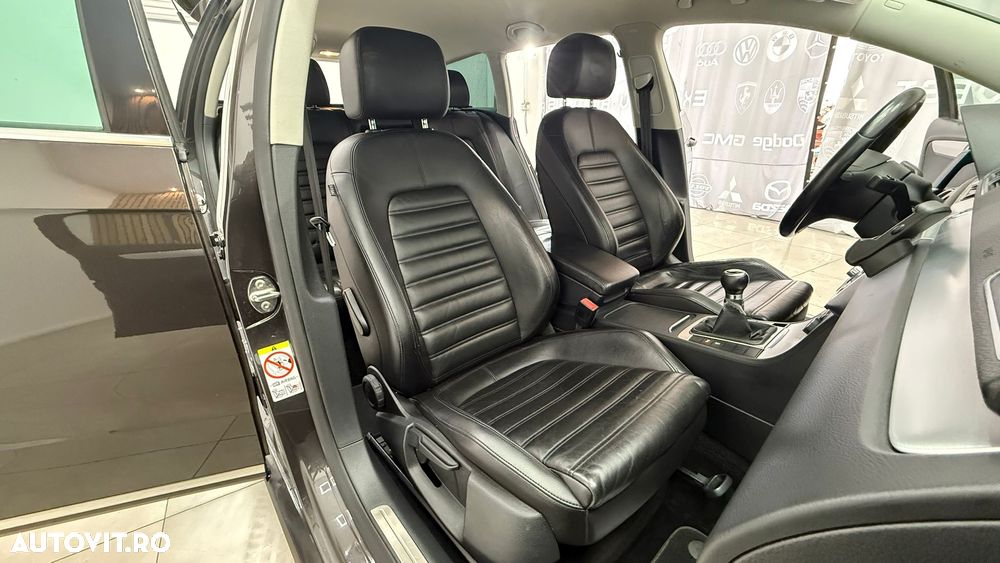 Volkswagen Passat 1.8 TSI Highline - 19