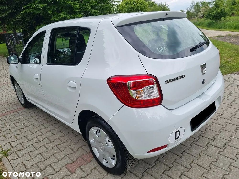 Dacia Sandero 1.2 16V 75 Laureate - 10