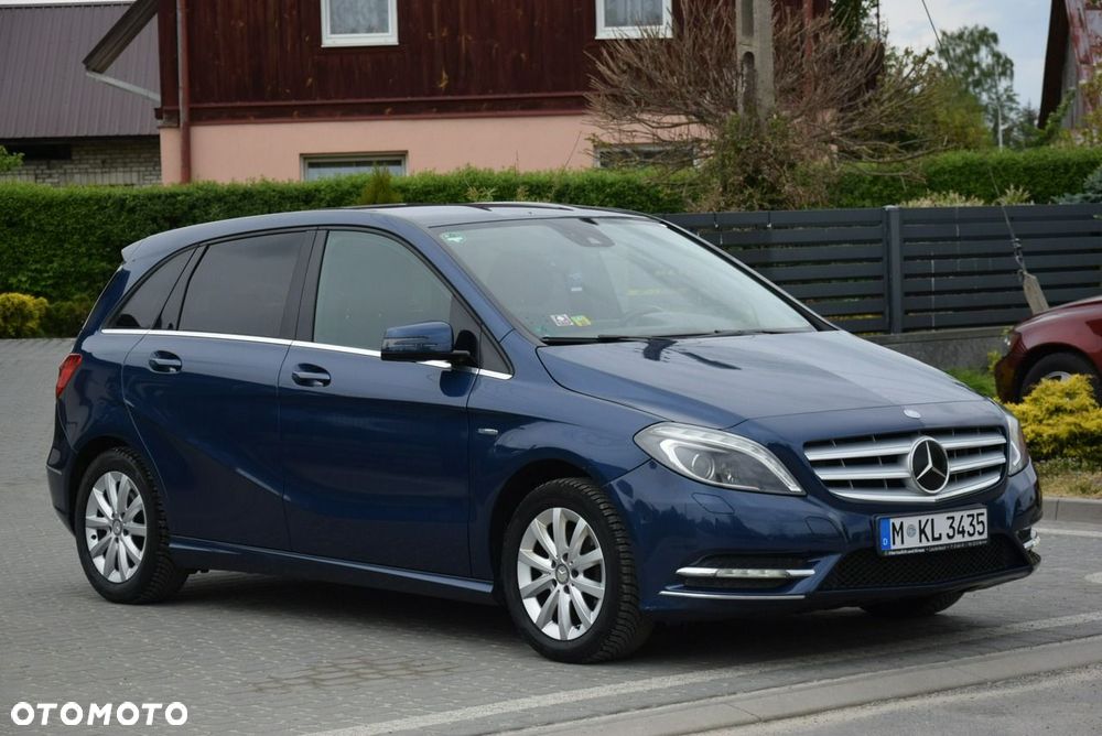 Mercedes-Benz Klasa B 180 Edition - 1